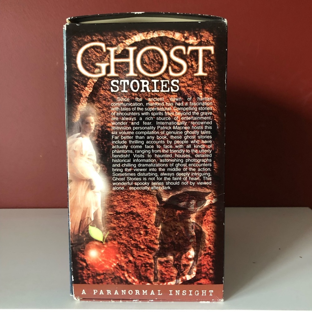 👛 (ANY 2 Sets/$35)  6 VHS GHOST STORIES featuring Host Patrick Macnee - Picture 5 of 14